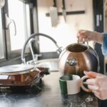 Water Temperature and What It Actually Changes - Teas & Infusions